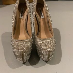 Silver Rhinestone Steve Madden Pump 8.5